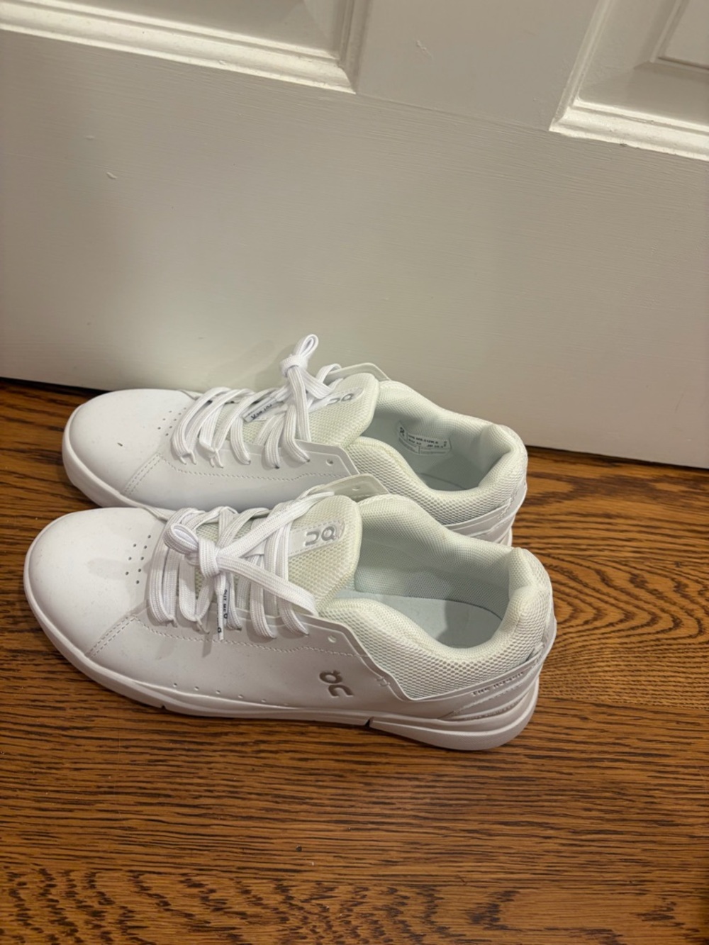 On Cloud Shoes Men’s White Sneakers